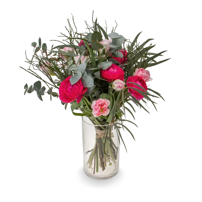 Jarní kytice tulipánů a ranunculusů
